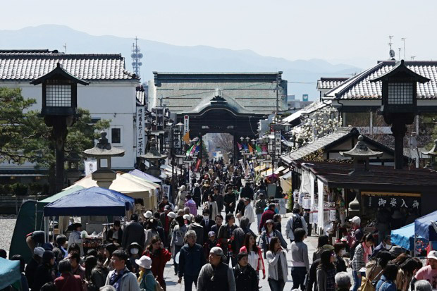 善光寺びんずる市