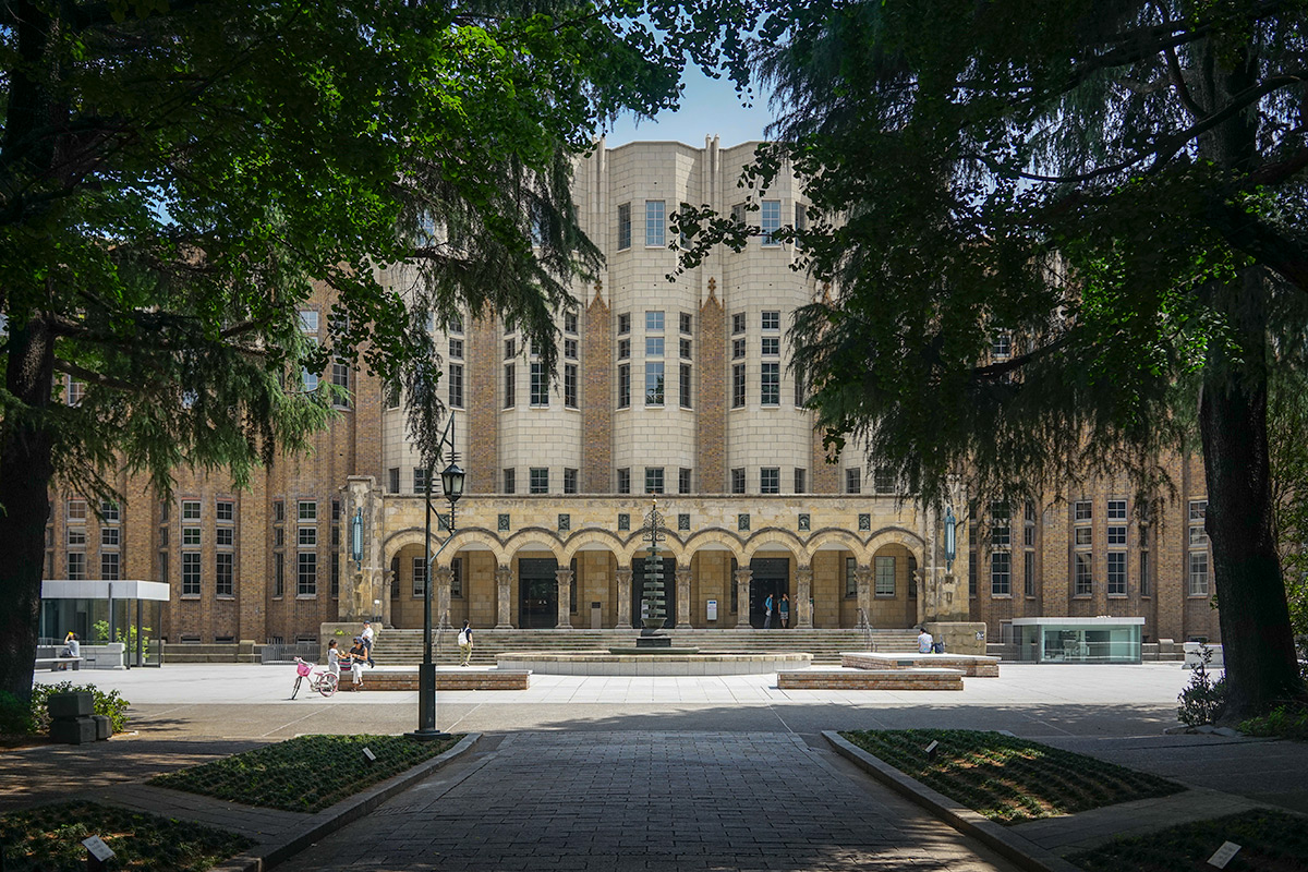 東京大学